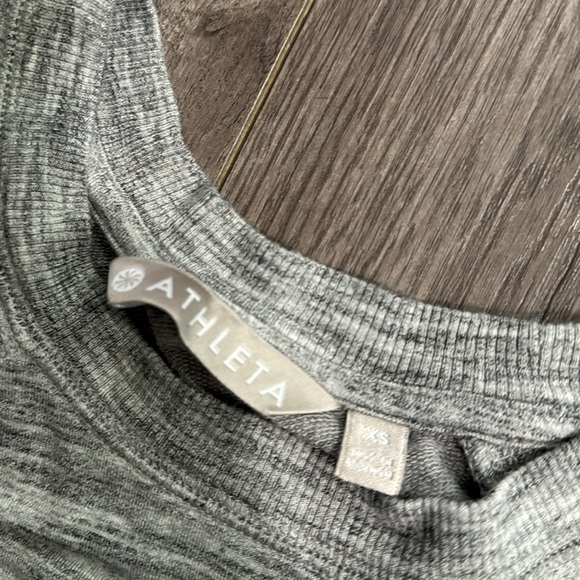 Athleta Womens Criss Cross Sweatshirt in Light Heather Grey Cozy Soft XS - Picture 3 of 4